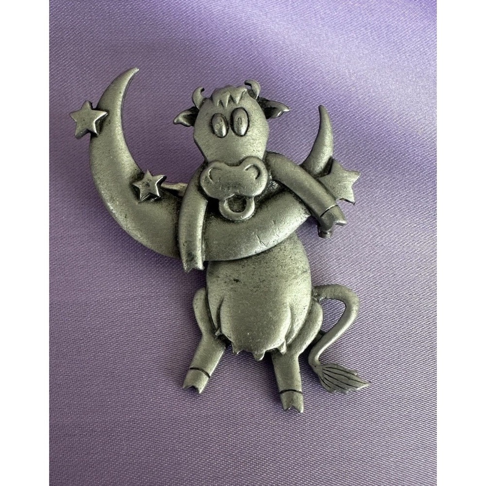 "JJ" Jonette Jewelry Silver Pewter 'COW Jumps Over the Moon' Pin